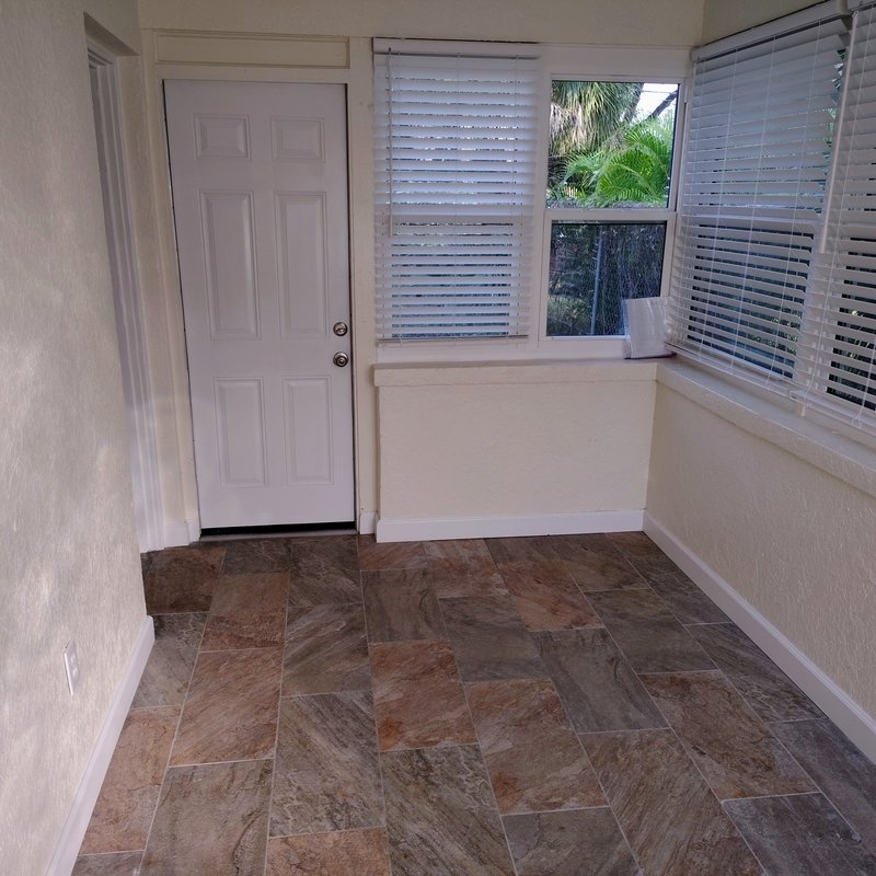 Spacious 2 bedroom nicely appointed upgrades property image