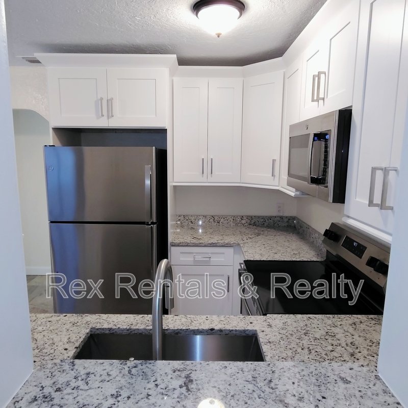 Beautifully Remodeled 2-Bedroom Home with Oversized Garage property image