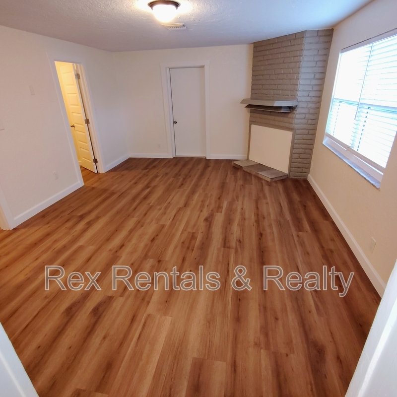 Beautifully Remodeled 2-Bedroom Home with Oversized Garage property image
