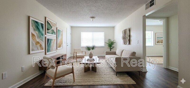 Downtown Gulfport, never flooded, earn a free month's rent property image