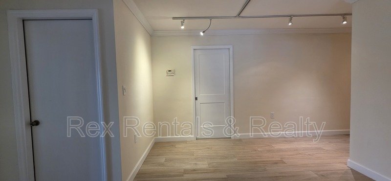 Waterfront 2 bed 2 bath with bonus room in Patrician Point property image