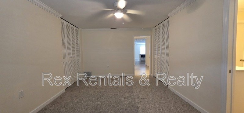 Waterfront 2 bed 2 bath with bonus room in Patrician Point property image