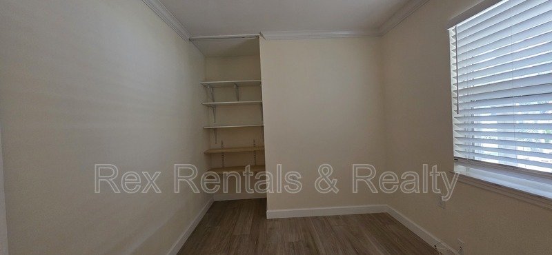 Waterfront 2 bed 2 bath with bonus room in Patrician Point property image