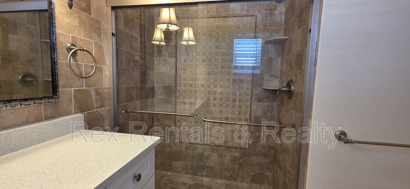 Waterfront 2 bed 2 bath with bonus room in Patrician Point property image