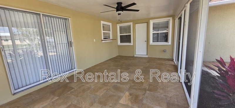 Waterfront 2 bed 2 bath with bonus room in Patrician Point property image