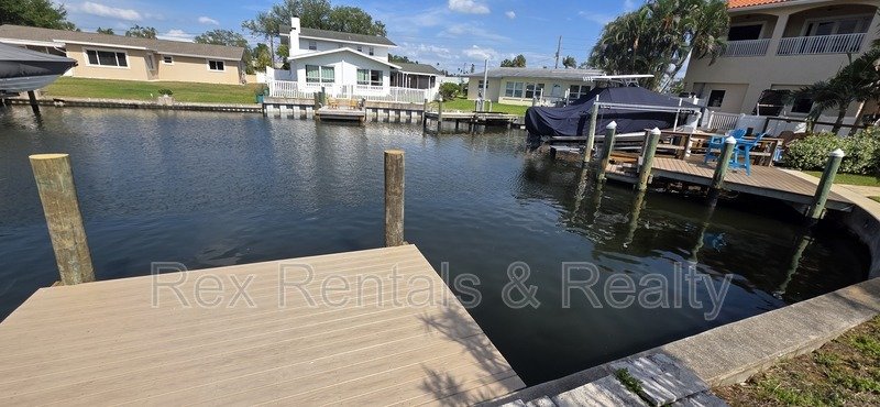 Waterfront 2 bed 2 bath with bonus room in Patrician Point property image