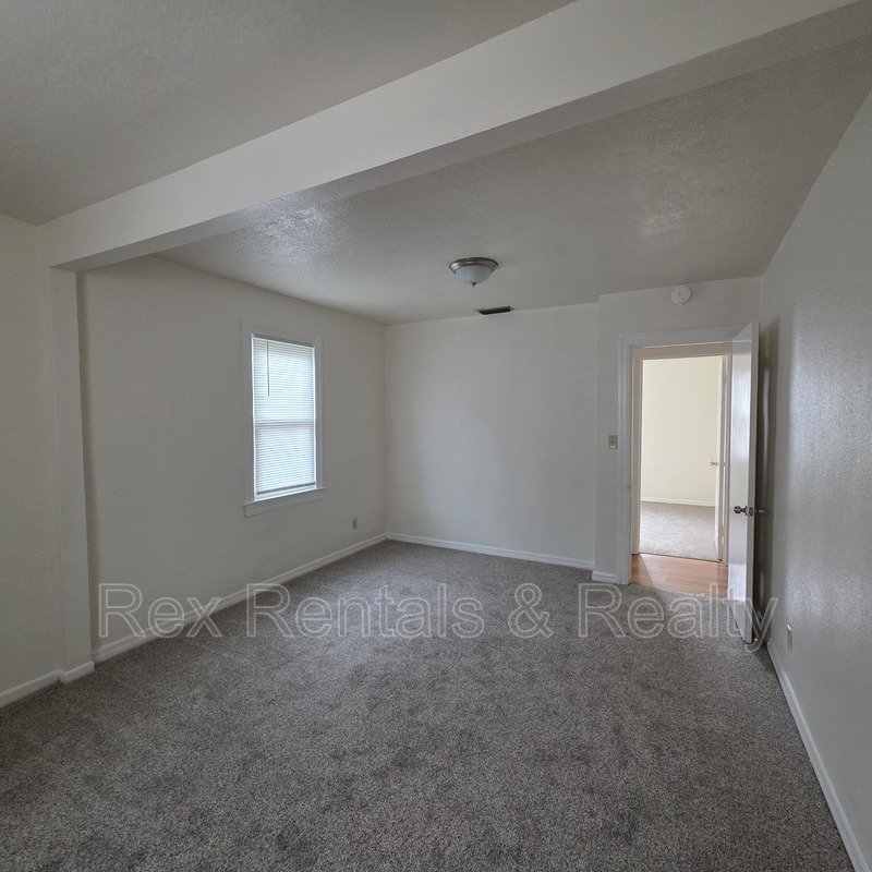 Updated 2 bedroom with large yard property image